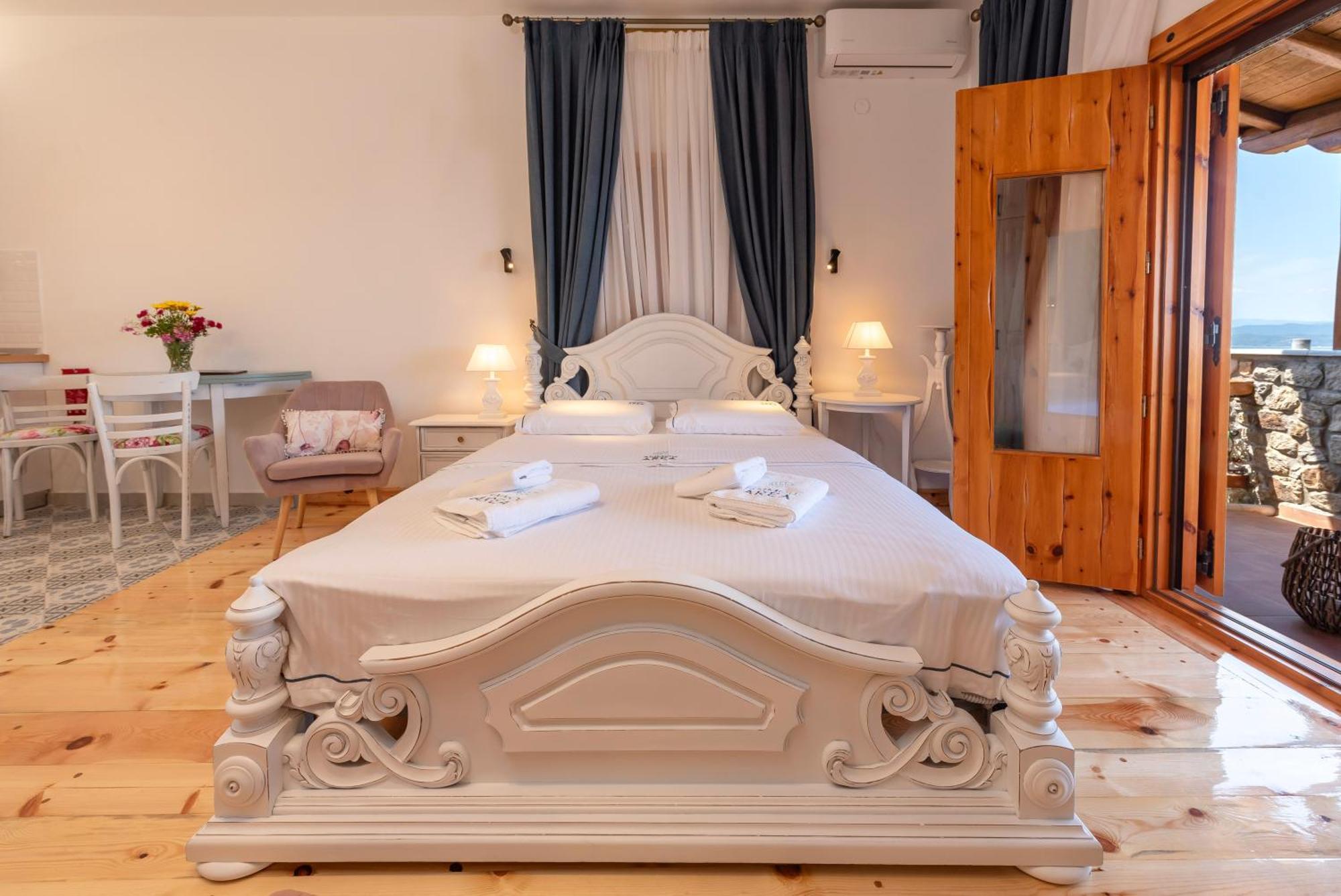 Ammou Area Villa Ammouliani Room photo